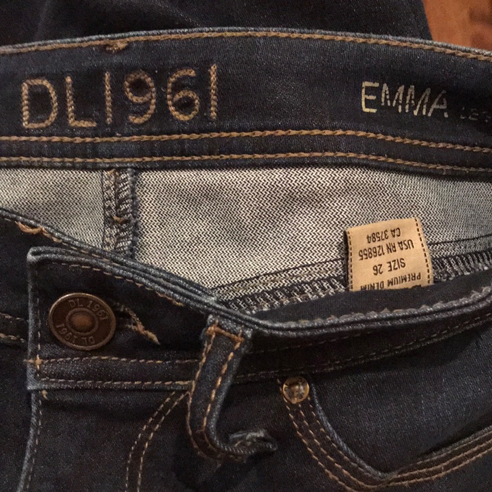 DL1961 size 26 jeans EMMA stretch style